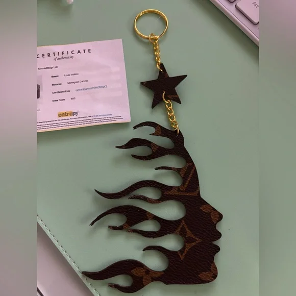 Louis Vuitton Brown Flame Face Key Holder with Star - Picture 3 of 4